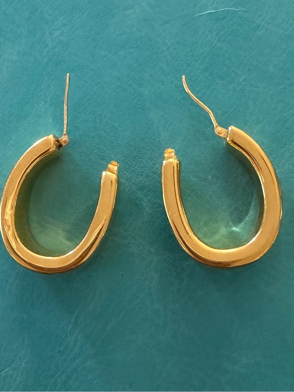14kt Electra form hoop earrings